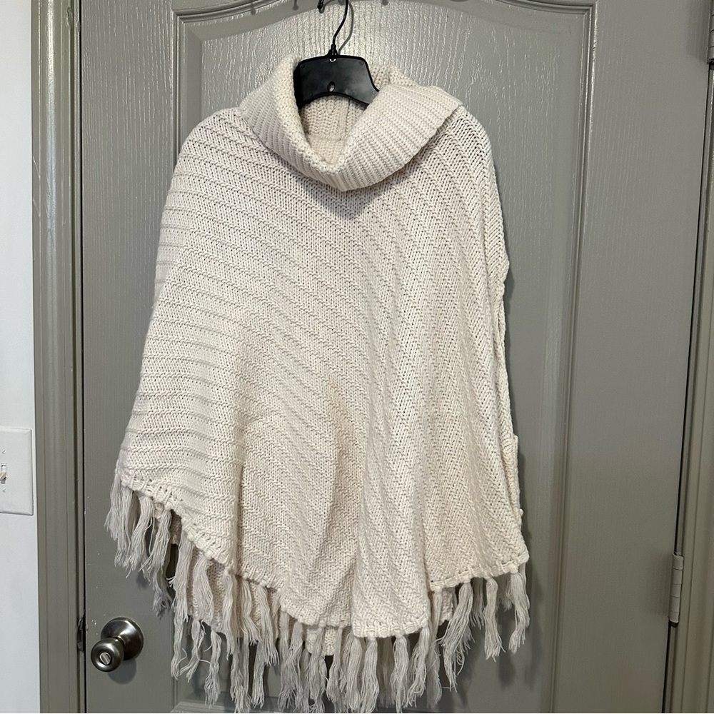 Cozy Cream Cable Knit Poncho Shawl Fall Winter Classy Elegant Dex Anthropologie
